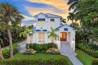 844 8th ST S, Naples, FL 34102