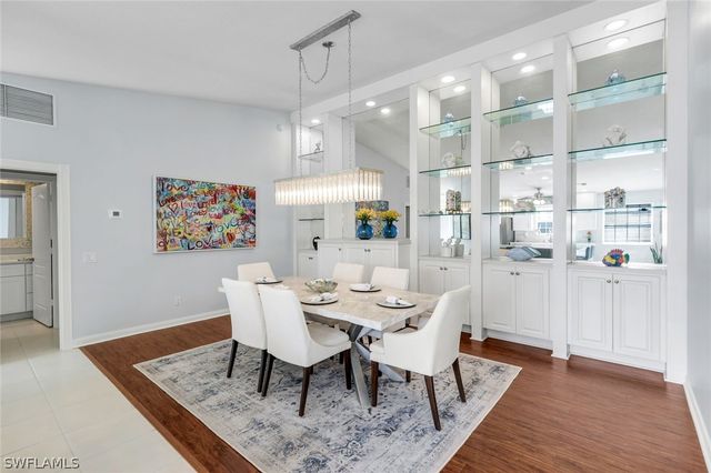 4272 Redonda LN, Naples, FL 34119