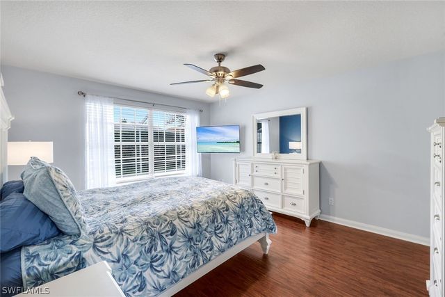 4272 Redonda LN, Naples, FL 34119