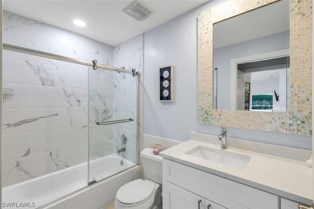 4272 Redonda LN, Naples, FL 34119