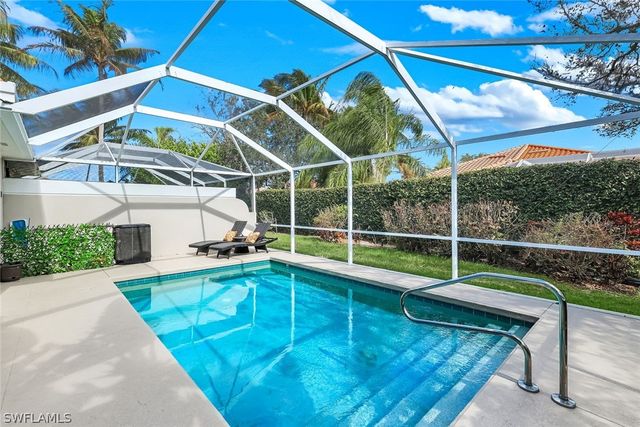 4272 Redonda LN, Naples, FL 34119