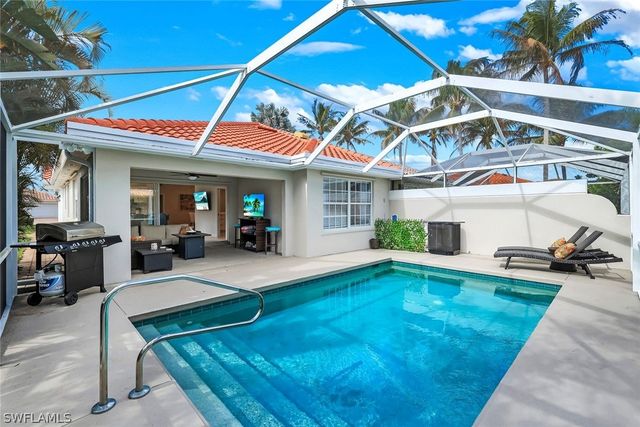 4272 Redonda LN, Naples, FL 34119