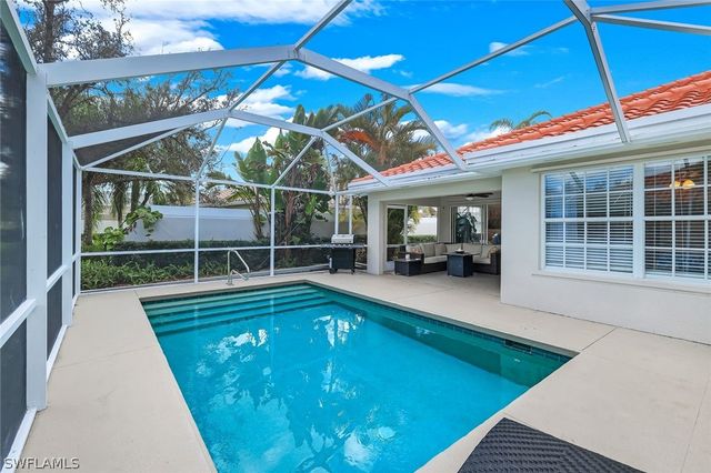 4272 Redonda LN, Naples, FL 34119