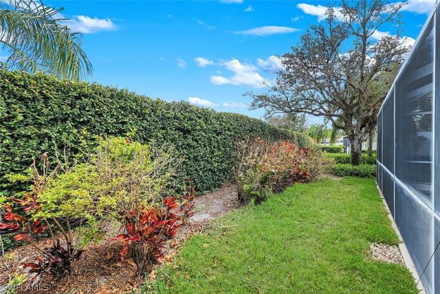 4272 Redonda LN, Naples, FL 34119