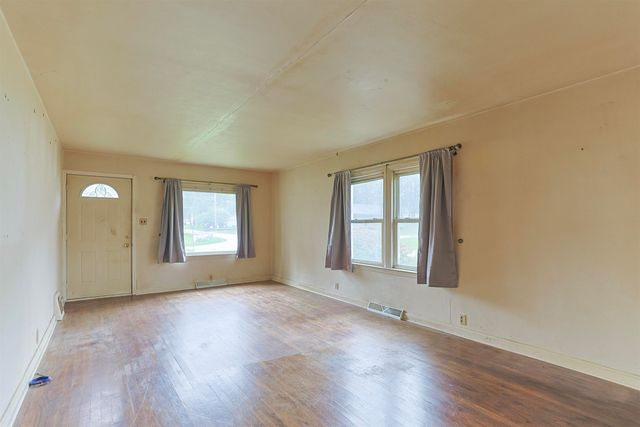 19702 Pasadena Avenue, South Bend, IN 46614
