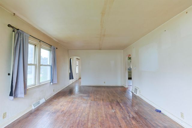 19702 Pasadena Avenue, South Bend, IN 46614