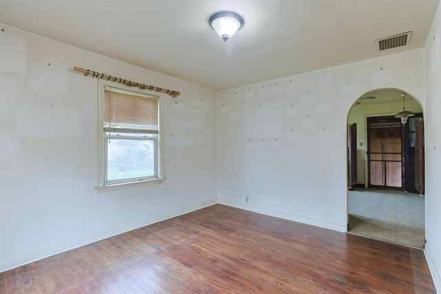 19702 Pasadena Avenue, South Bend, IN 46614