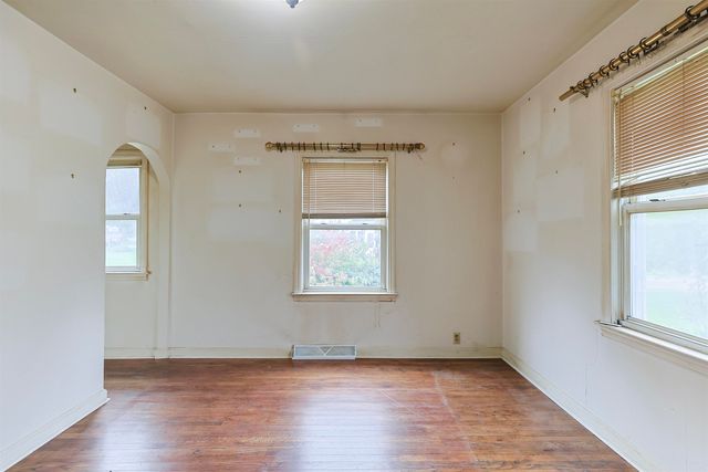 19702 Pasadena Avenue, South Bend, IN 46614