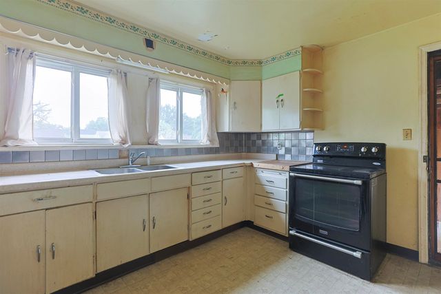 19702 Pasadena Avenue, South Bend, IN 46614