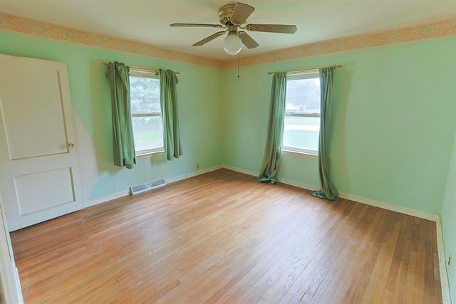19702 Pasadena Avenue, South Bend, IN 46614