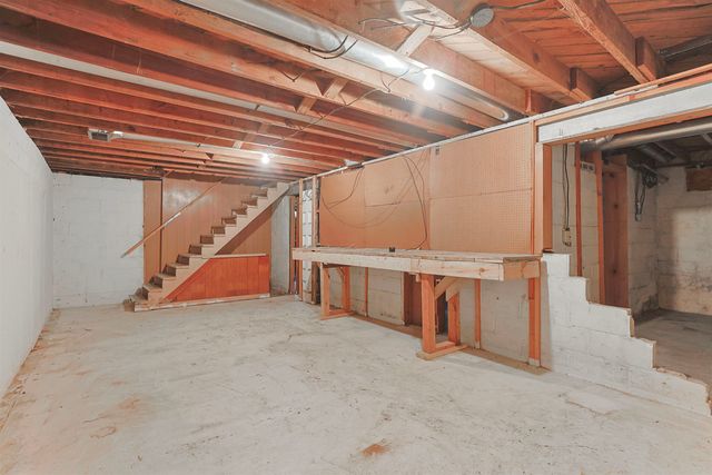 19702 Pasadena Avenue, South Bend, IN 46614