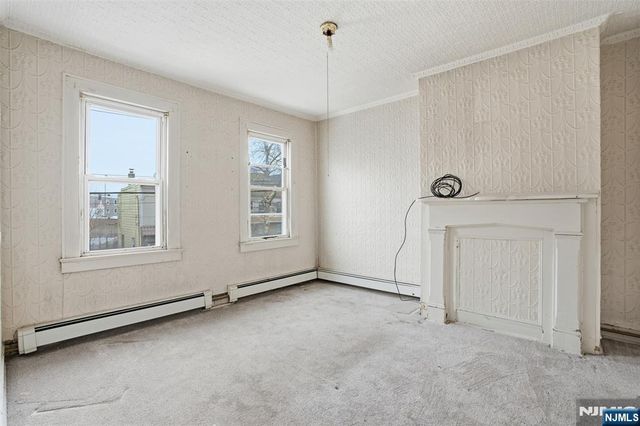 209 Hamilton Street, Harrison, NJ 07029