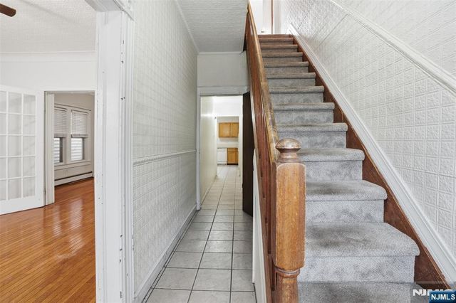 209 Hamilton Street, Harrison, NJ 07029