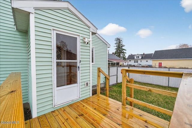 2507 Augustine Avenue, Rotterdam, NY 12306