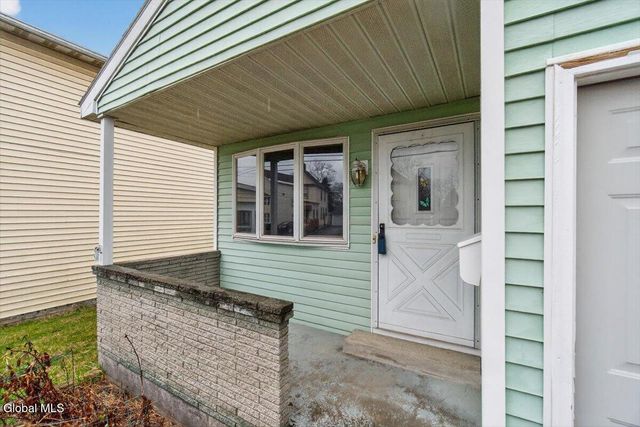 2507 Augustine Avenue, Rotterdam, NY 12306