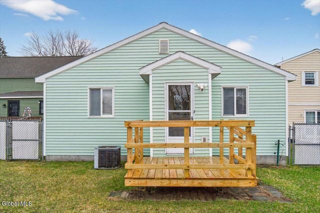 2507 Augustine Avenue, Rotterdam, NY 12306