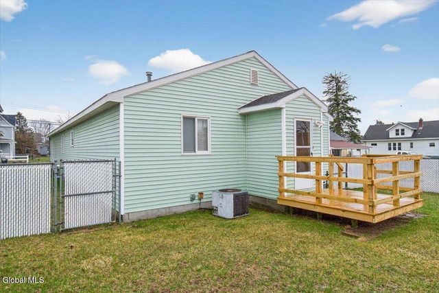 2507 Augustine Avenue, Rotterdam, NY 12306