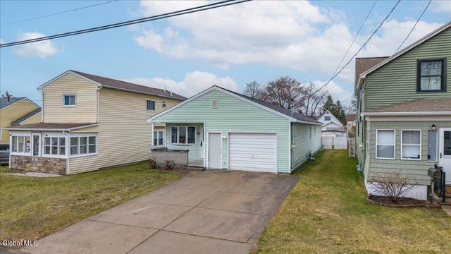 2507 Augustine Avenue, Rotterdam, NY 12306