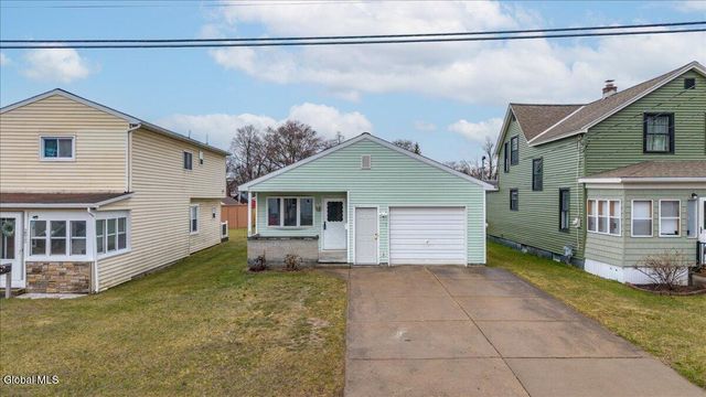 2507 Augustine Avenue, Rotterdam, NY 12306