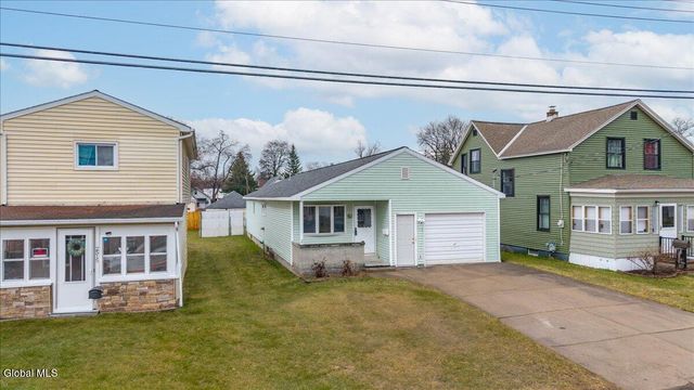 2507 Augustine Avenue, Rotterdam, NY 12306