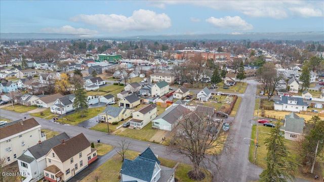 2507 Augustine Avenue, Rotterdam, NY 12306