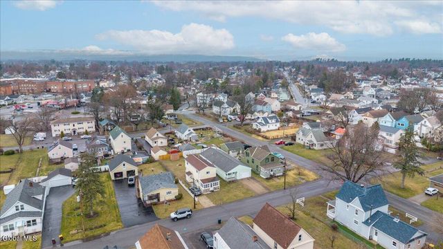 2507 Augustine Avenue, Rotterdam, NY 12306