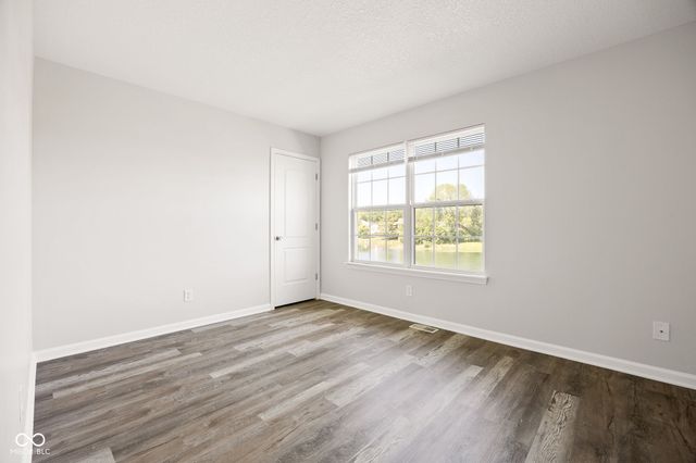 1355 Egret Lane, Greenwood, IN 46143