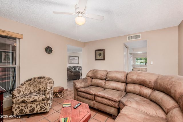 25237 S LAKEWAY Drive, Sun Lakes, AZ 85248