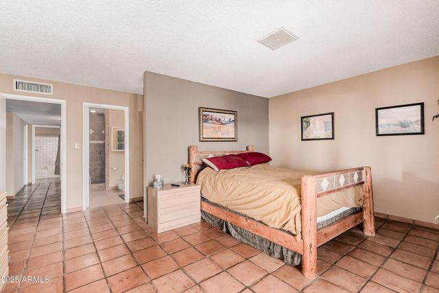 25237 S LAKEWAY Drive, Sun Lakes, AZ 85248