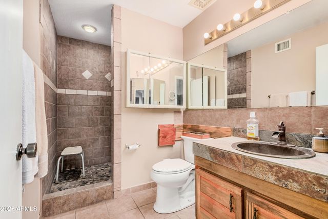 25237 S LAKEWAY Drive, Sun Lakes, AZ 85248