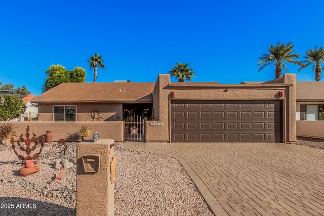 25237 S LAKEWAY Drive, Sun Lakes, AZ 85248