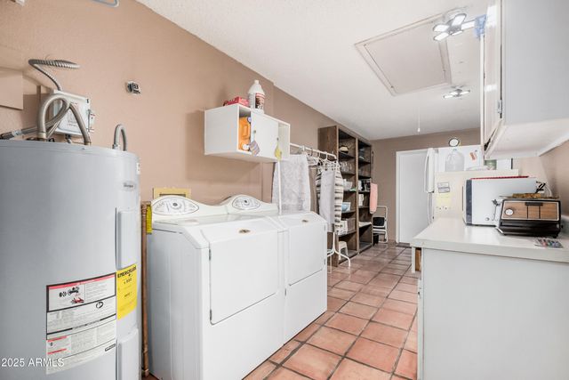 25237 S LAKEWAY Drive, Sun Lakes, AZ 85248