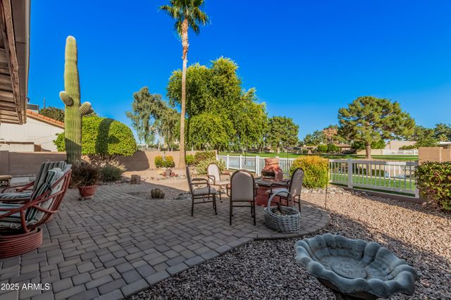 25237 S LAKEWAY Drive, Sun Lakes, AZ 85248