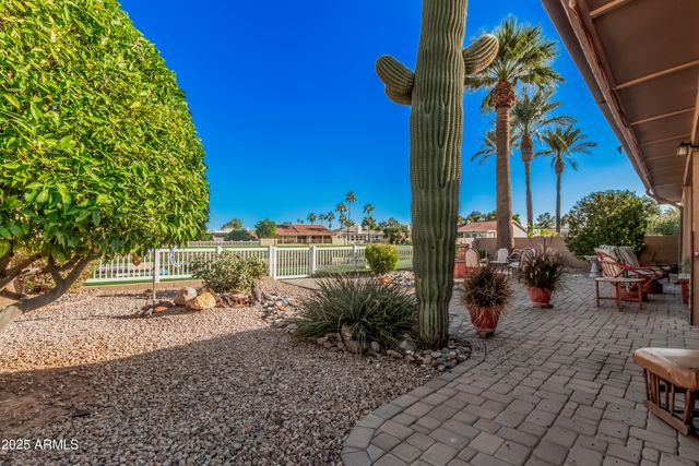 25237 S LAKEWAY Drive, Sun Lakes, AZ 85248