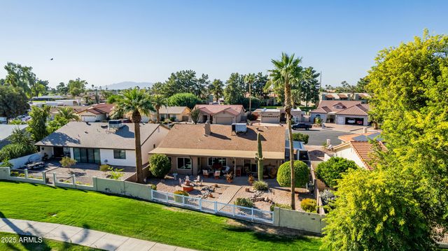 25237 S LAKEWAY Drive, Sun Lakes, AZ 85248