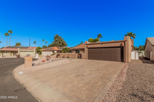 25237 S LAKEWAY Drive, Sun Lakes, AZ 85248