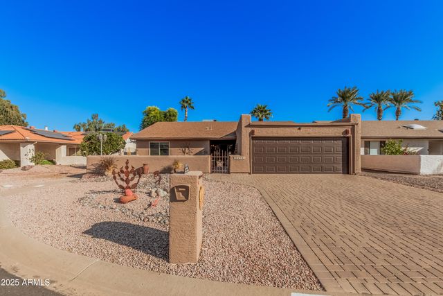 25237 S LAKEWAY Drive, Sun Lakes, AZ 85248