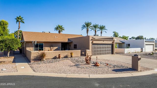 25237 S LAKEWAY Drive, Sun Lakes, AZ 85248