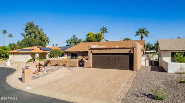 25237 S LAKEWAY Drive, Sun Lakes, AZ 85248