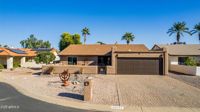 25237 S LAKEWAY Drive, Sun Lakes, AZ 85248