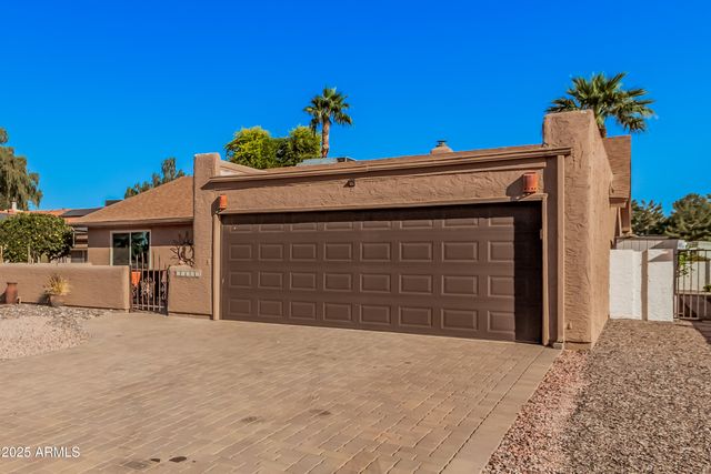 25237 S LAKEWAY Drive, Sun Lakes, AZ 85248