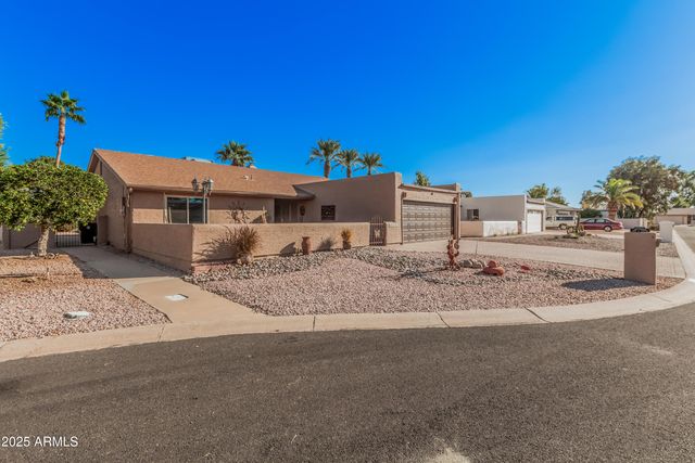 25237 S LAKEWAY Drive, Sun Lakes, AZ 85248