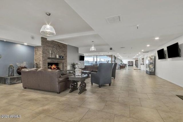 25237 S LAKEWAY Drive, Sun Lakes, AZ 85248