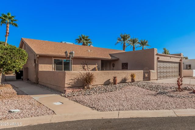 25237 S LAKEWAY Drive, Sun Lakes, AZ 85248