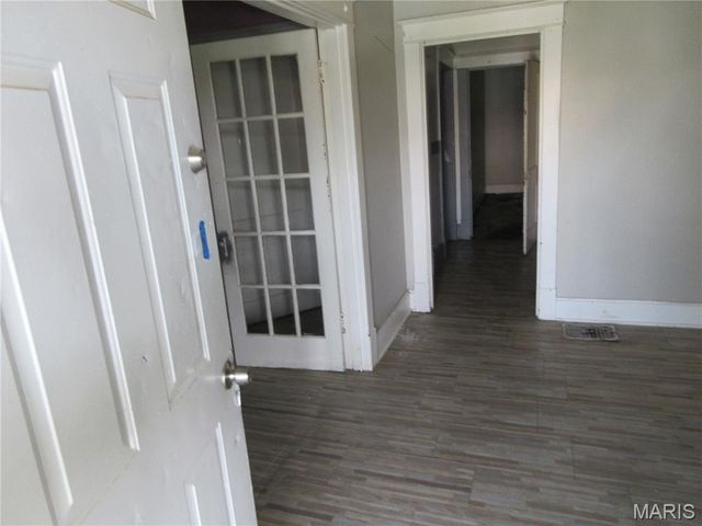 708 Alhambra Court, East St Louis, IL 62205