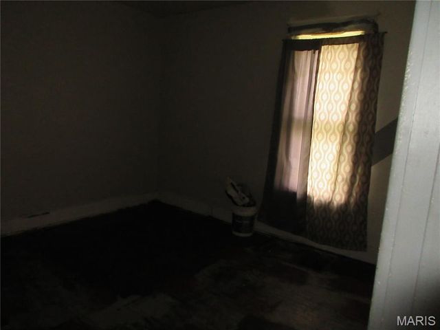 708 Alhambra Court, East St Louis, IL 62205