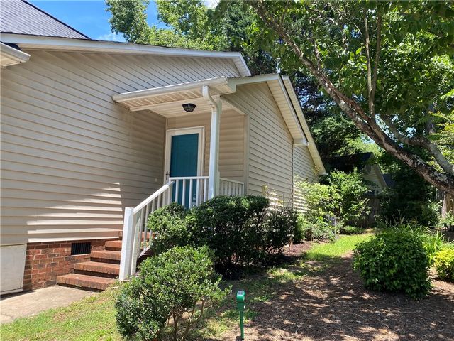 406 North Pointe Creek, Anderson, SC 29625