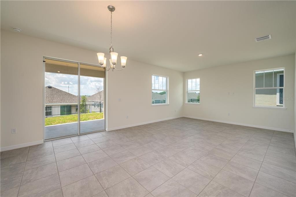 Image 6 of property listing at 2334 SELENIA STREET, Lake Alfred, FL 33850