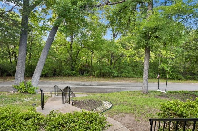10572 Creekmere Drive, Dallas, TX 75218