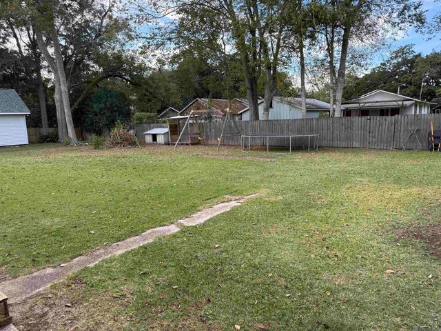 58350 Elm St, Plaquemine, LA 70764